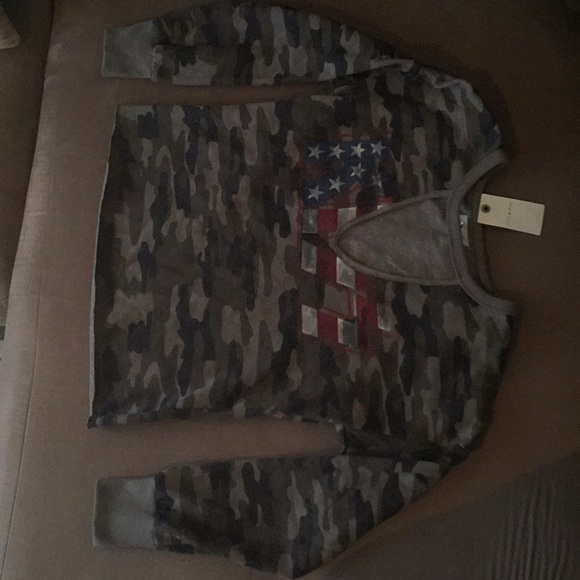 Lucky Brand Tops - Lucky Brand kiss sweatshirt size-S